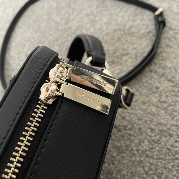 Kate Spade Vanity Crossbody - Picture 3 of 6